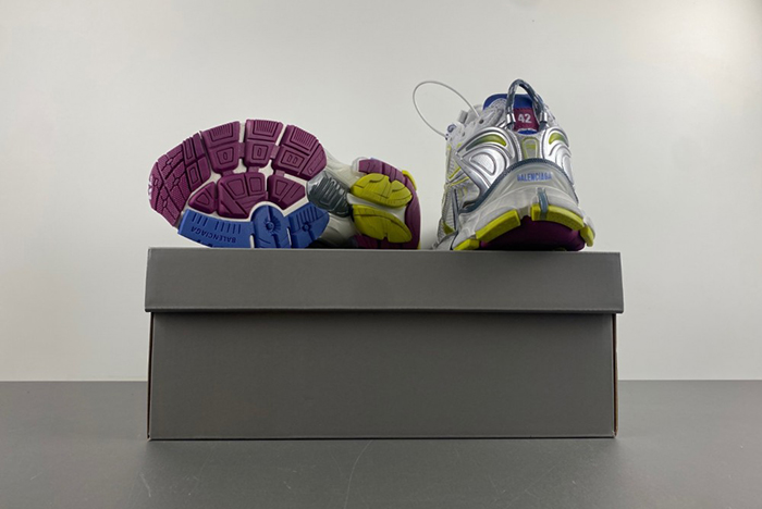 Balenciaga 7.5 runner sneakers silver blue 772774 W3RNY 0328