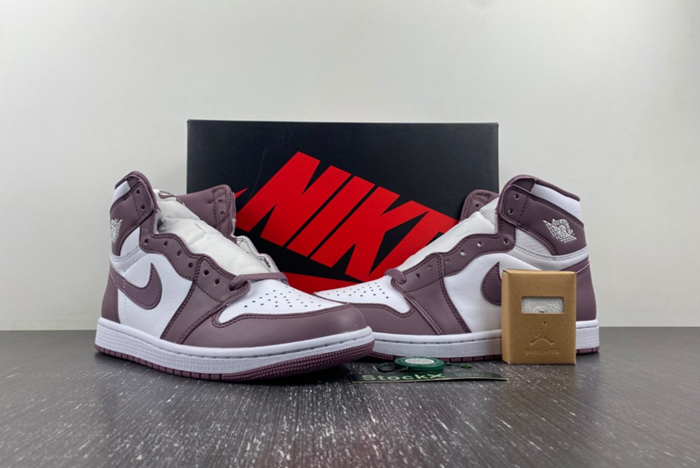 Air Jordan 1 High OG ‘Mauve’ DZ5485-105