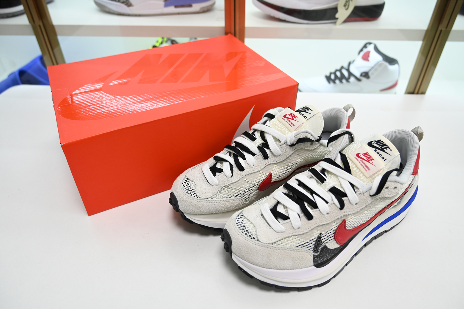 Sacai x Nike white red CV1363-100