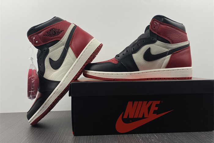 Air Jordan 1 Retro High Bred Toe AJ1 555088-610