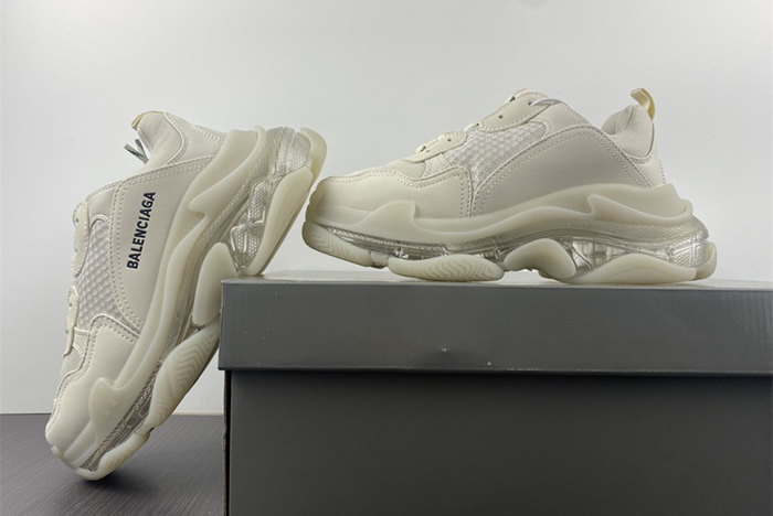 Balenciaga Triple S Black Sneaker 544351 W1084 0315