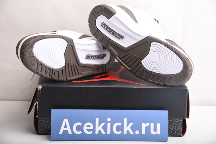 Air Jordan 3 Mocha 136064-122