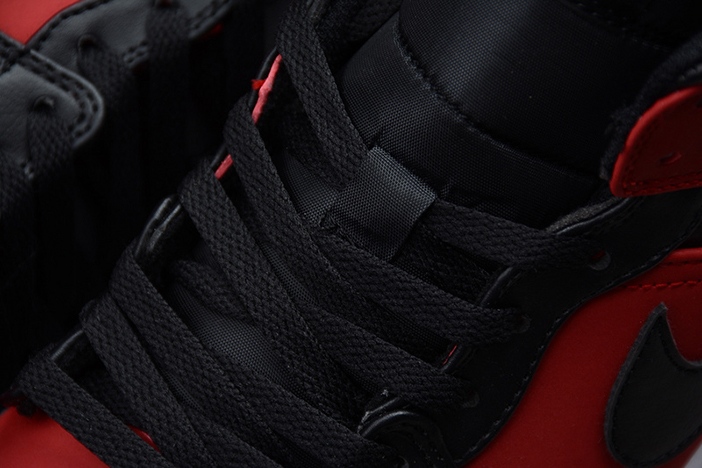 Air Jordan 1 Mid Gym Red Black 554724-610