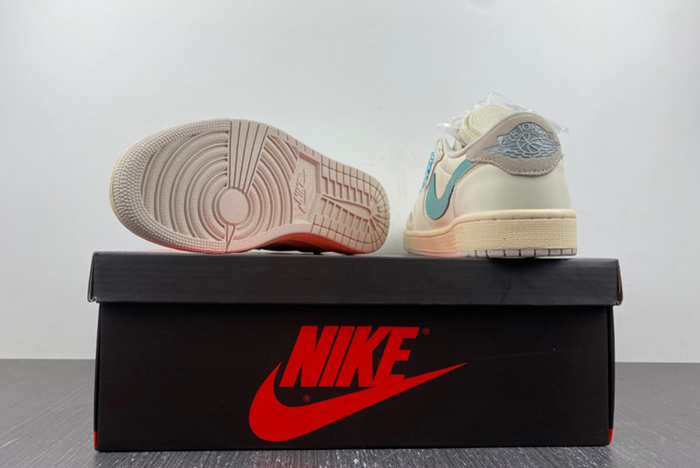 Travis Scott x Air Jordan 1 Low   DM7866-102