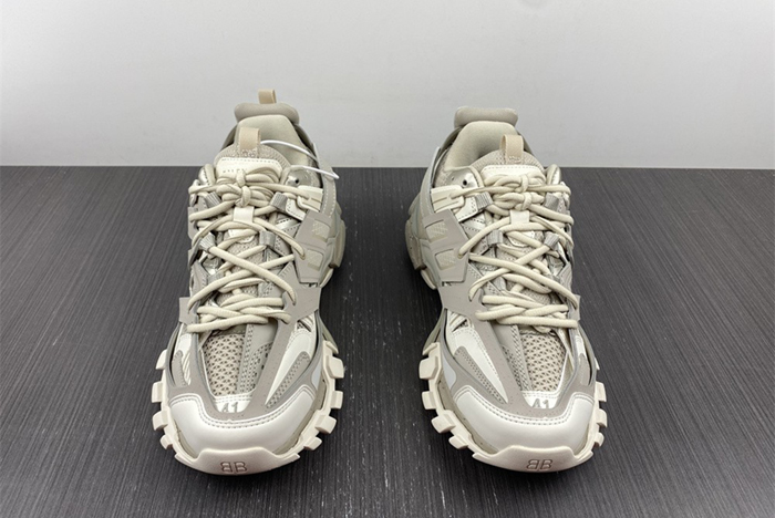 Balenciaga 3.0  542023 W3FE4 9597