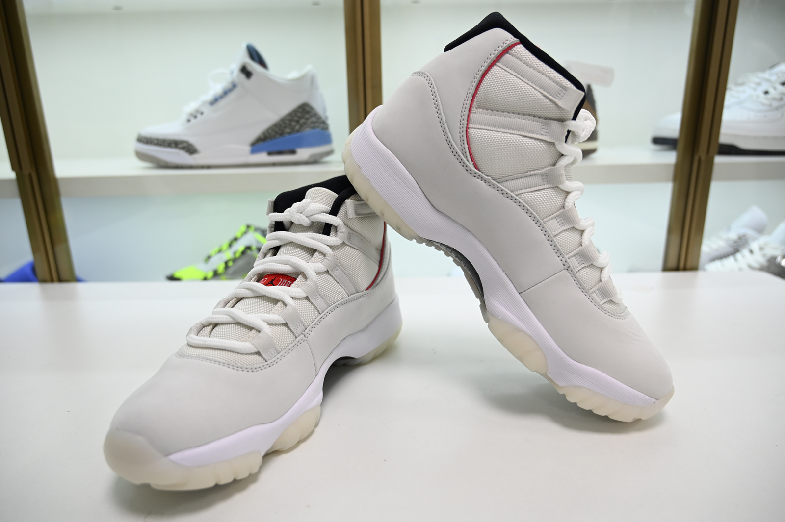 Air Jordan 11 “Platinum Tint” 378037-016