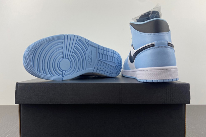 Jordan 1 Mid Ice Blue 555112-401