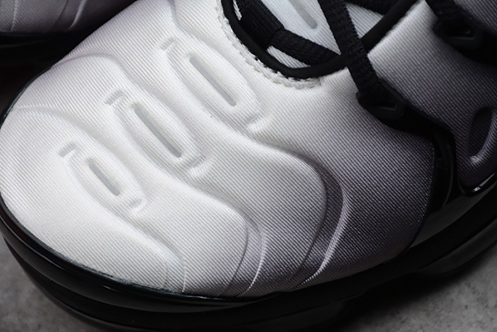 Nike Air VaporMax Plus Black Volt 924453-009