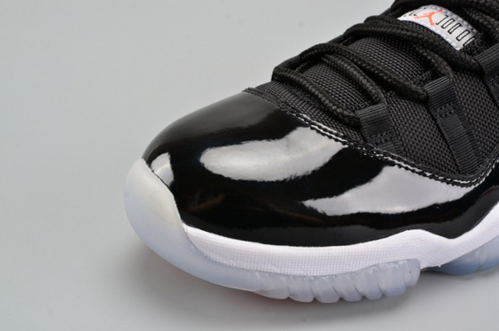 AIR JORDAN 11 RETRO LOW