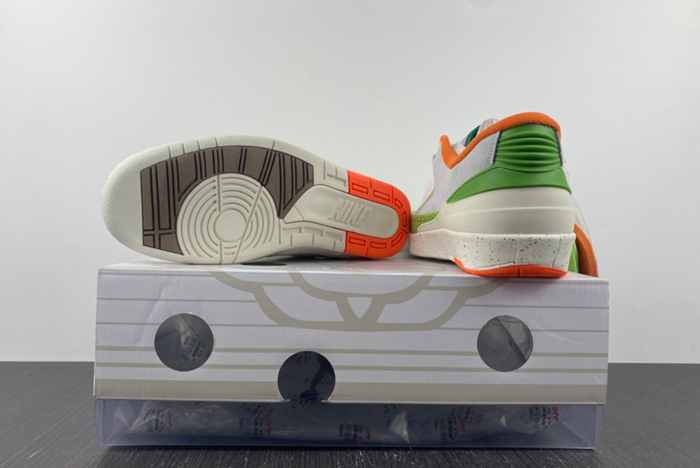 Jordan 2 Retro Low TITAN DV6206-183