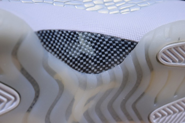 Air Jordan 11 Low Heiress Frost White 897331-100