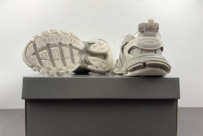 Balenciaga 3.0  542023 W3FE4 9597