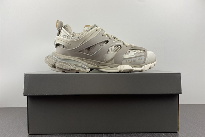 Balenciaga 3.0  542023 W3FE4 9597
