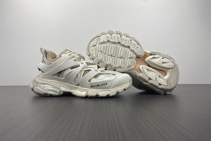 Balenciaga 3.0 Track Sneaker 542023 W3AC4 9062
