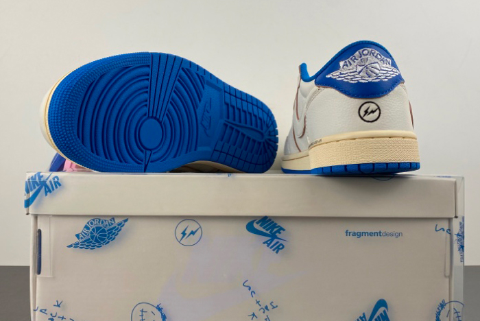 Travis Scott x Fragment x Air Jordan 1 Low OG DM7866-104