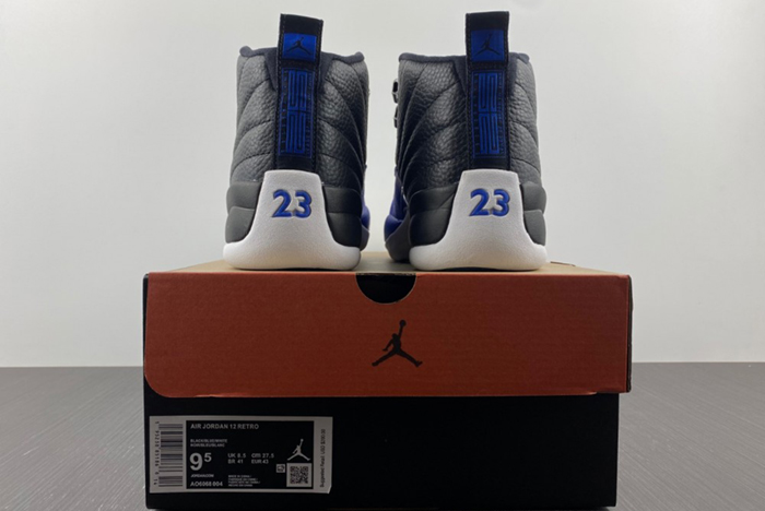 NIKE AIR JORDAN 12 Retro Hyper Royal AO6068-004