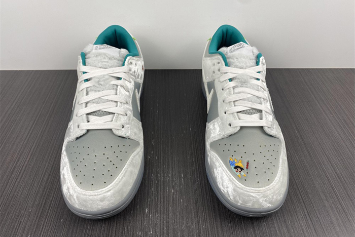 Nike Dunk Low "Ice and Snow Festival" DO2326-001