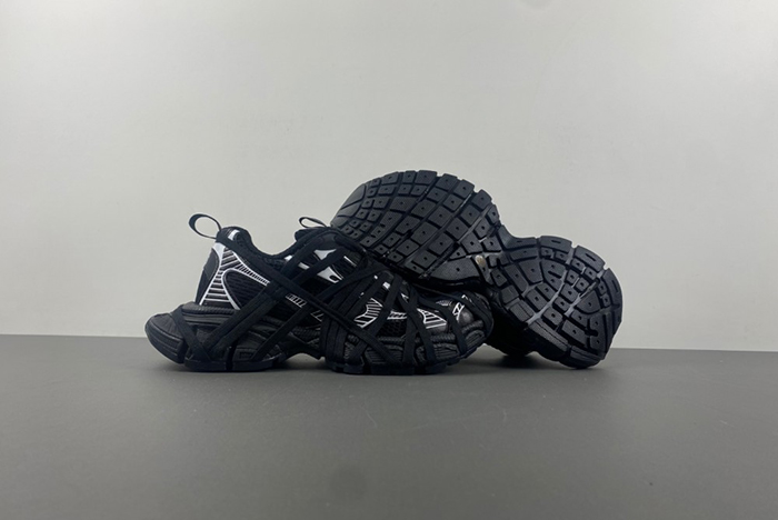 Balenciaga 3XL black and white strap 734734 W3XL1 1090