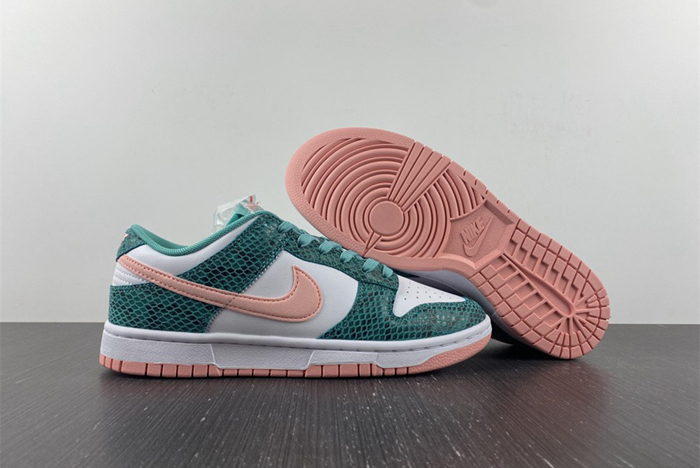Dunk SB Low "Snake Skin" DR8577-300