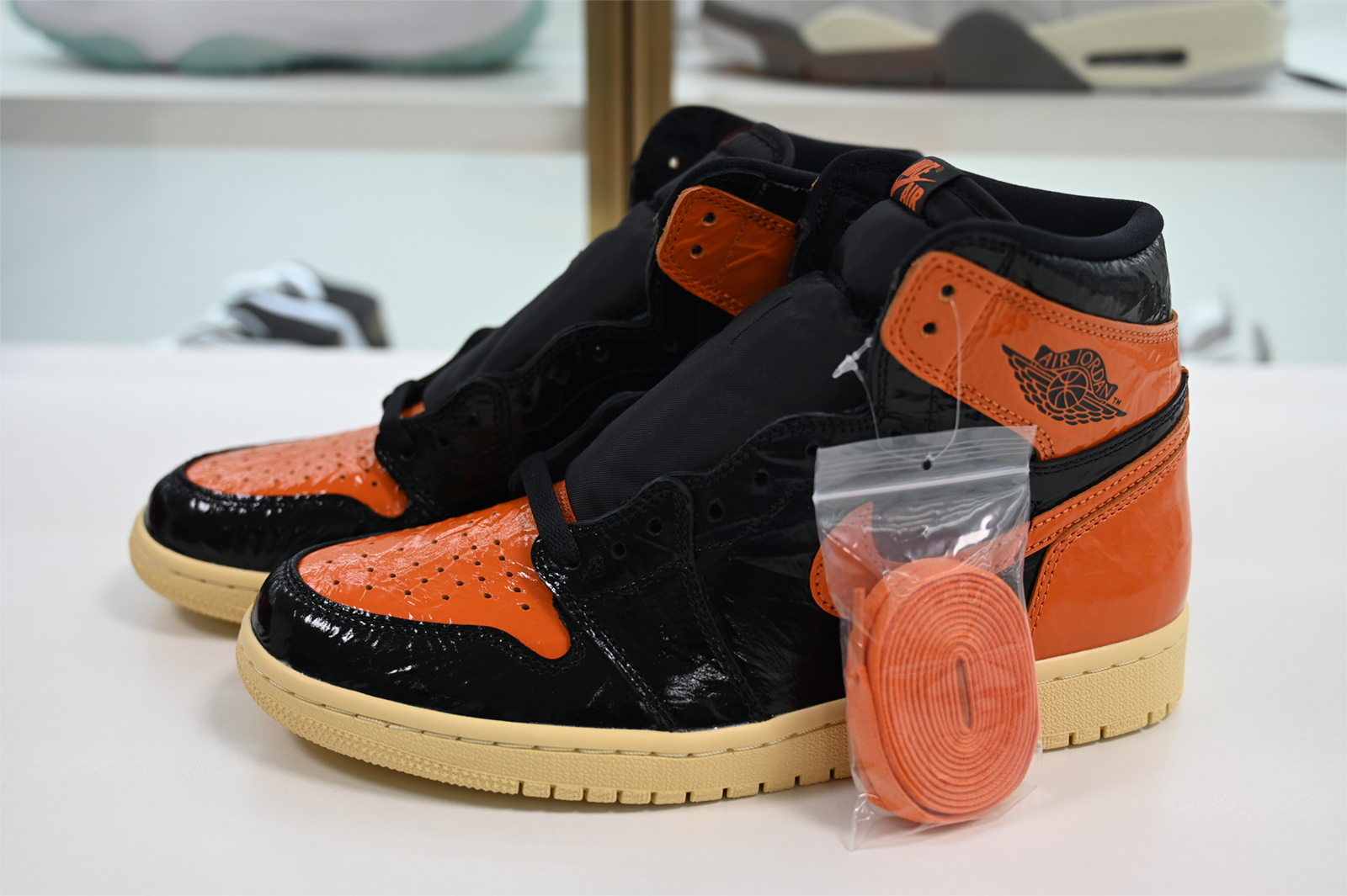 AIR JORDAN 1 SHATTERED BACKBOARD 3.0 555088-028