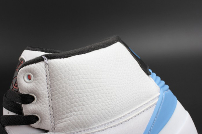 AIR JORDAN 2 RETRO UNC"Alumni" mens 917360-105