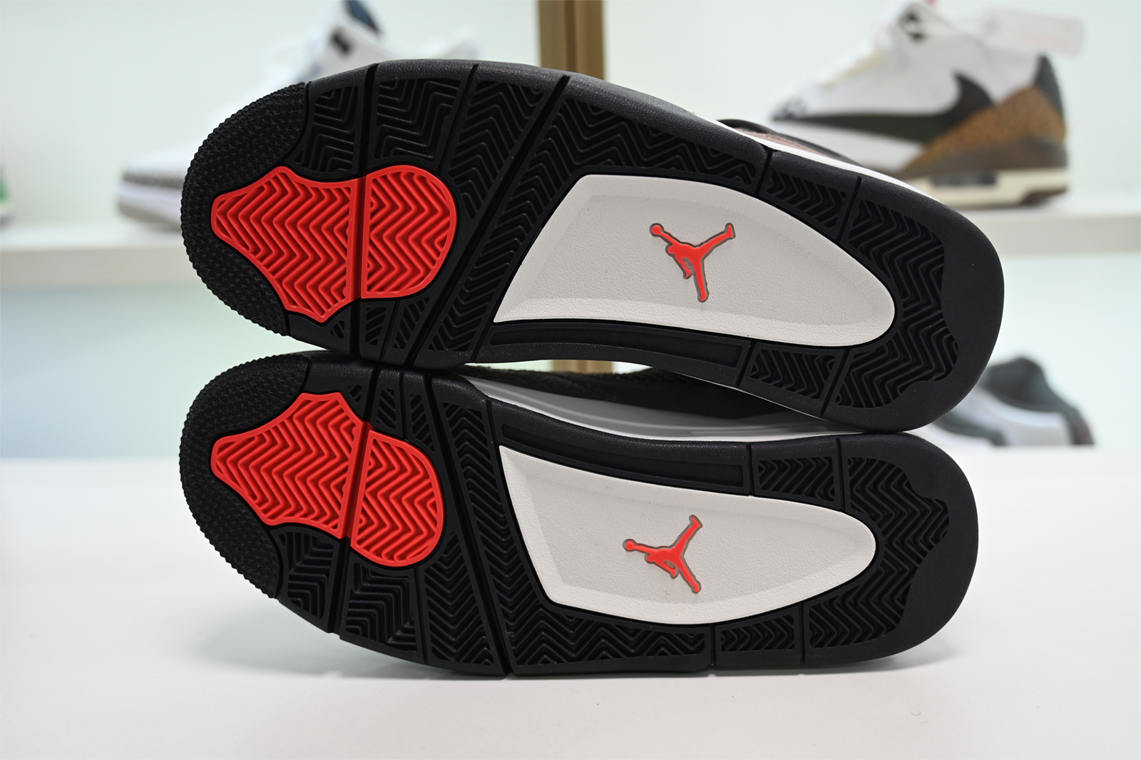 Air Jordan 4 Retro Taupe Haze