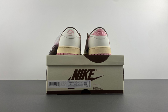 Travis Scott x Air Jordan 1 Low OG DZ4137-206