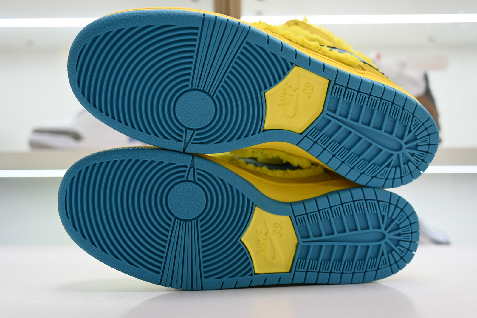 Grateful Dead x Nike SB Dunk Low“ Yellow Bear” CJ5378-700