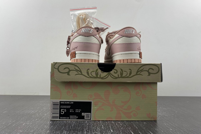 Nike SB Dunk Low DD1503-118