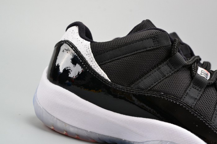 AIR JORDAN 11 RETRO LOW