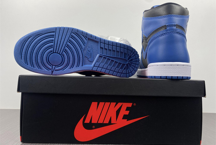 Air Jordan 1 High OG “Dark Marina Blue”  555088-404