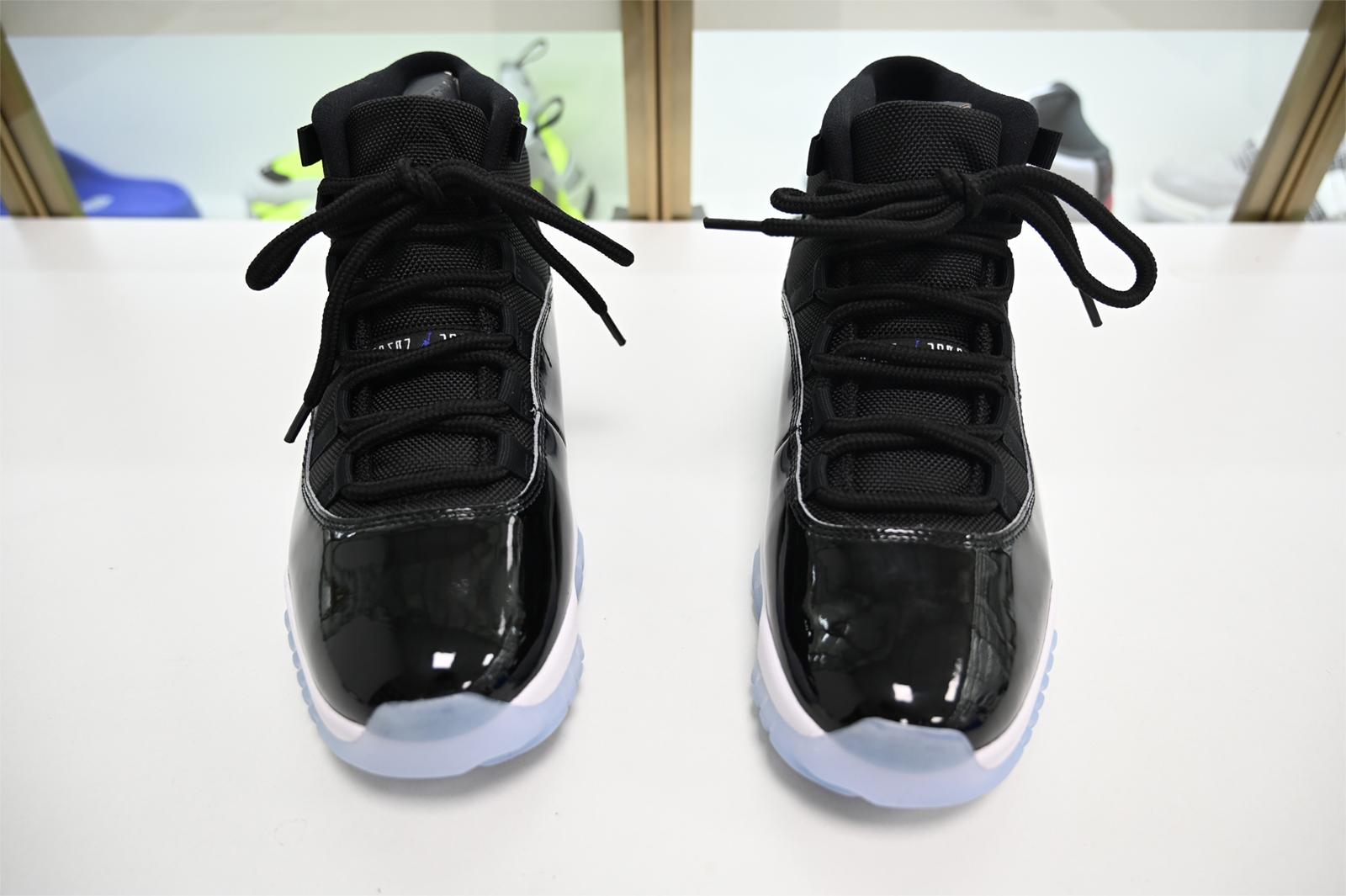 Jordan 11 Retro Space Jam (2016) - 378037-003
