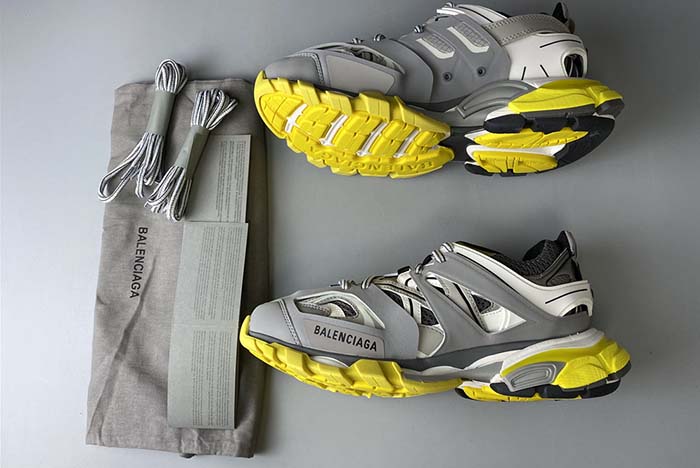 Balenciaga Track 3.0 542023-W1GB7-2018