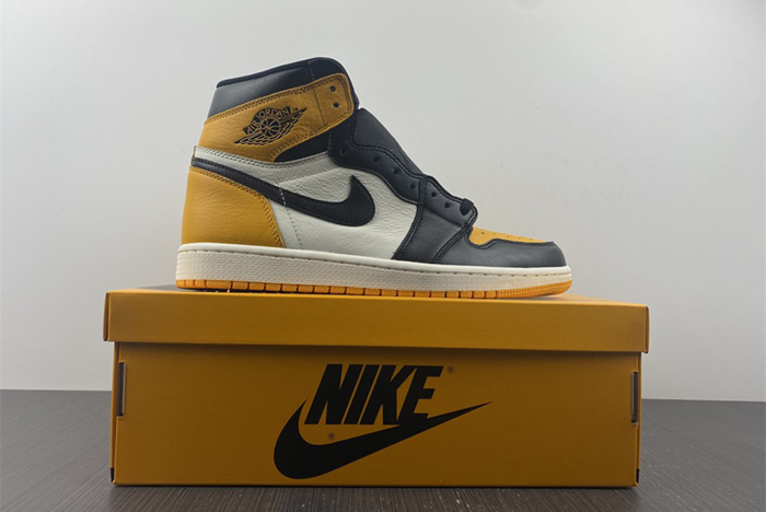 Air Jordan 1 High OG “Yellow Toe” 555088-711