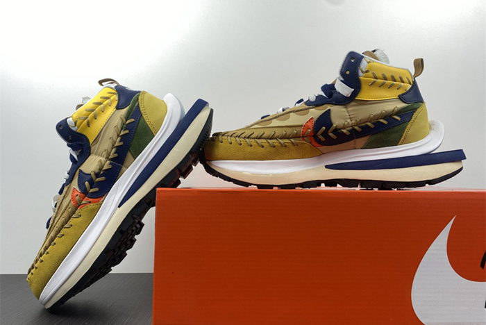 Sacai x Jean PauGaultier x Nike VaporWaffle DH9186-200