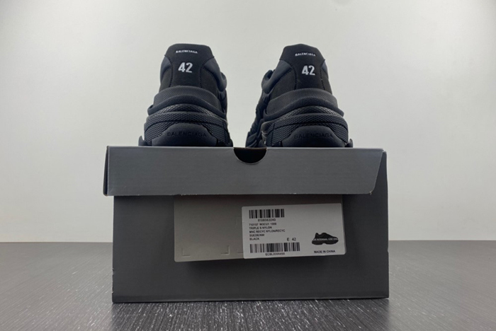 Balenciaga Black Triple S 710157 W3CU1 1000