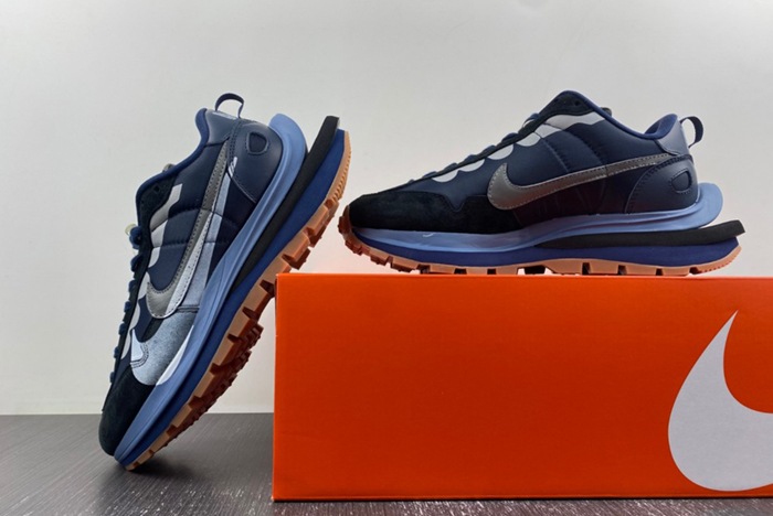 Sacai x VaporWaffle “Tour Yellow ” DD1875-700