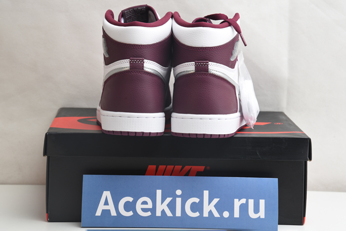 Air Jordan 1 High OG Volt Gold 555088-611