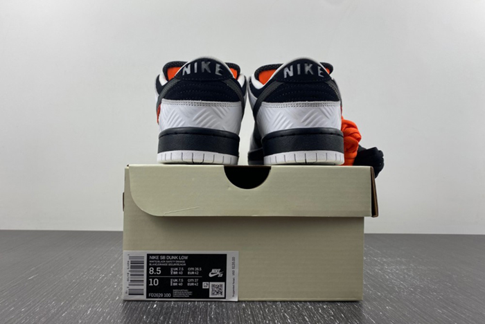 Nike SB Dunk Low TIGHTBOOTH Men