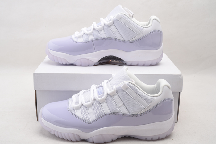 Air Jordan 11 Low WMNS PURE VIOLET AH7860-101