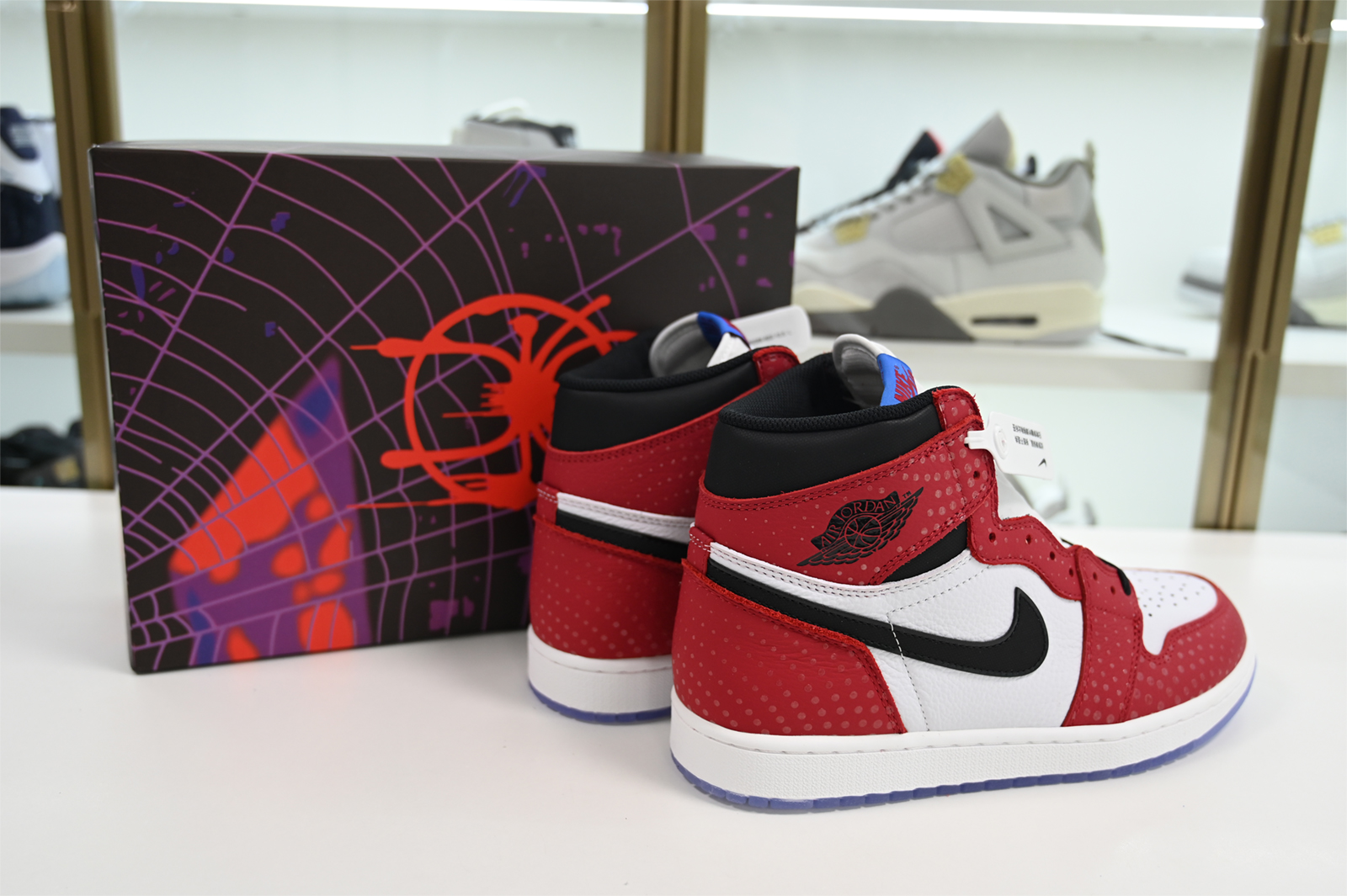 Jordan 1 Retro High Spider-Man Origin Story - 555088-602