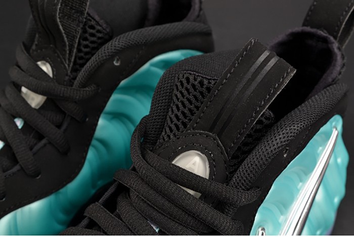 Nike Air Foamposite Pro "Island Green" Metallic Platinum mens 624041-303