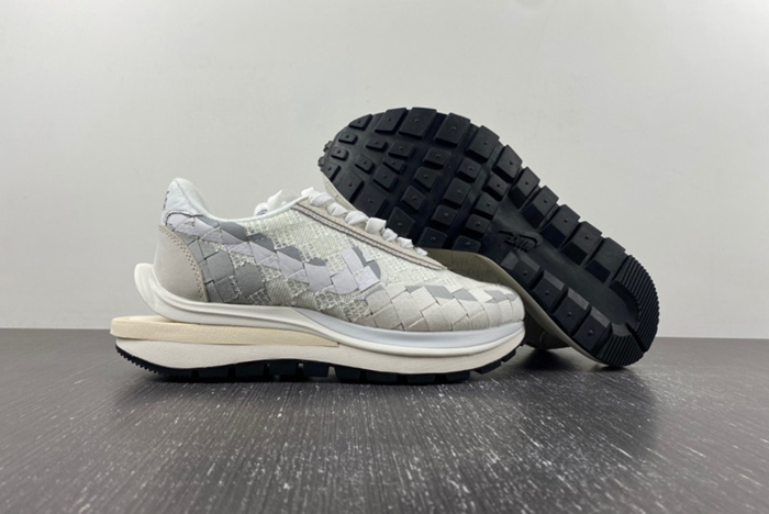 sacai x Nike Waffle Woven Green Gusto DR5209-100