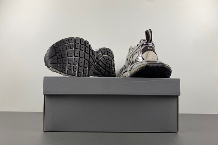 Balenciaga Phantom Sneaker  778698 W3XLL 2097