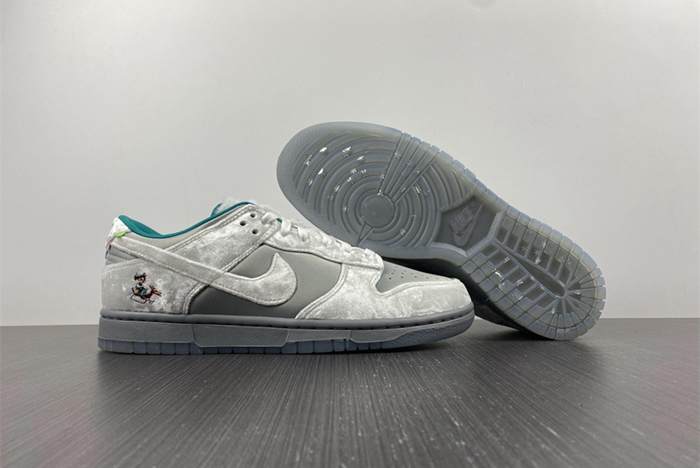Nike Dunk Low "Ice and Snow Festival" DO2326-001