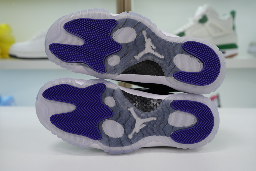 Air Jordan 11 Retro Concord