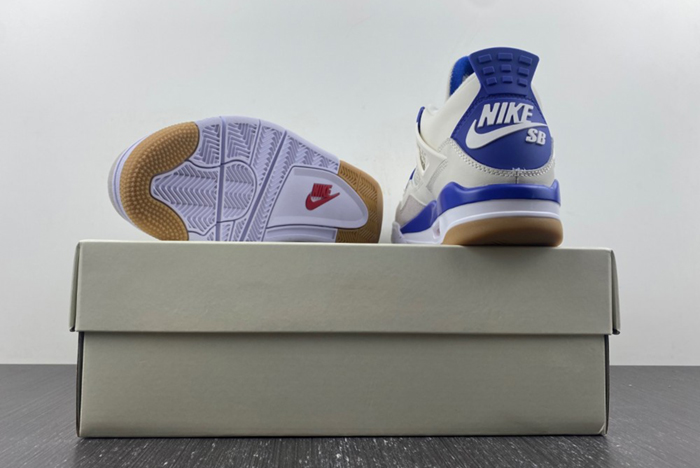 Nike SB x Air Jordan 4 DR5415-107