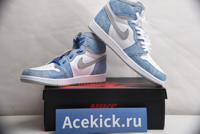 Air Jordan 1“ Hyper Royal” 555088-402