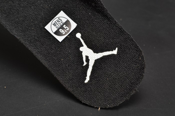 AIR JORDAN 11 RETRO LOW