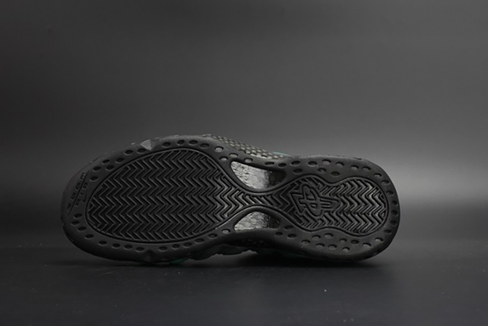 Nike Air Foamposite One "Northern Lights" Black/Green mens 840559-001